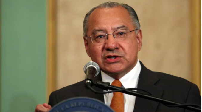 Manuel Rocha espia embajador