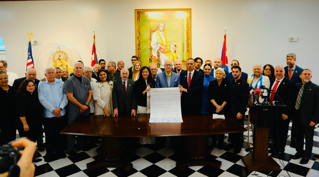 Se firma el Acuerdo de Liberación en Miami